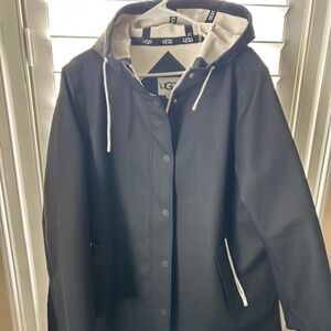 UGG Rain Coat XL